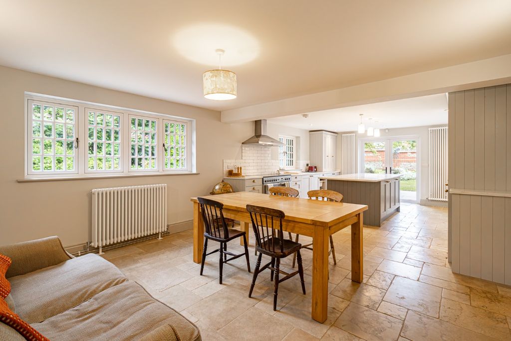 Property photo 3 of 43 4216242