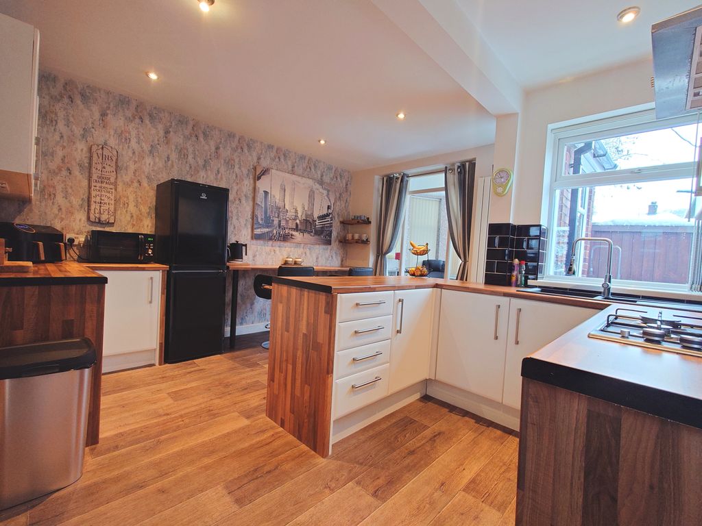 Property photo 2 of 25