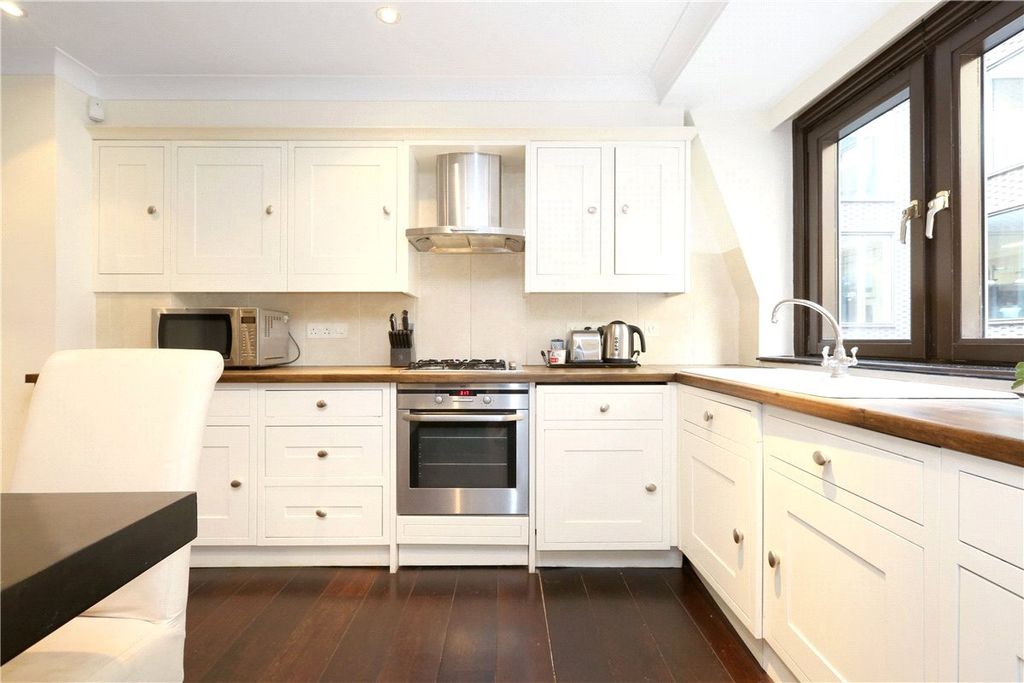Property photo 3 of 11 Picture No. 27