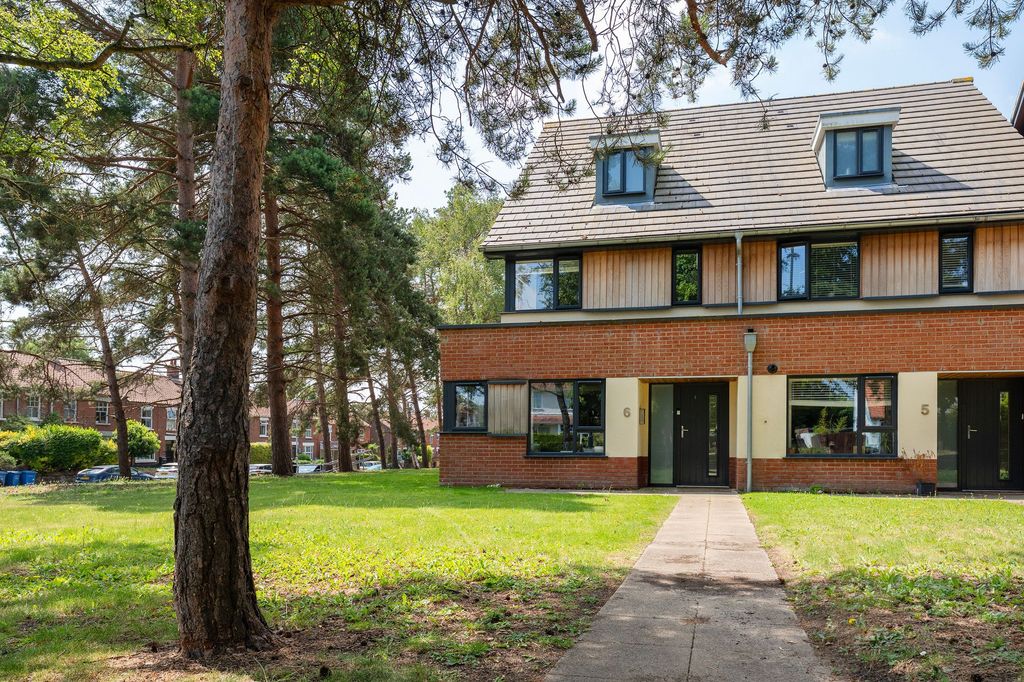 Property photo 1 of 23