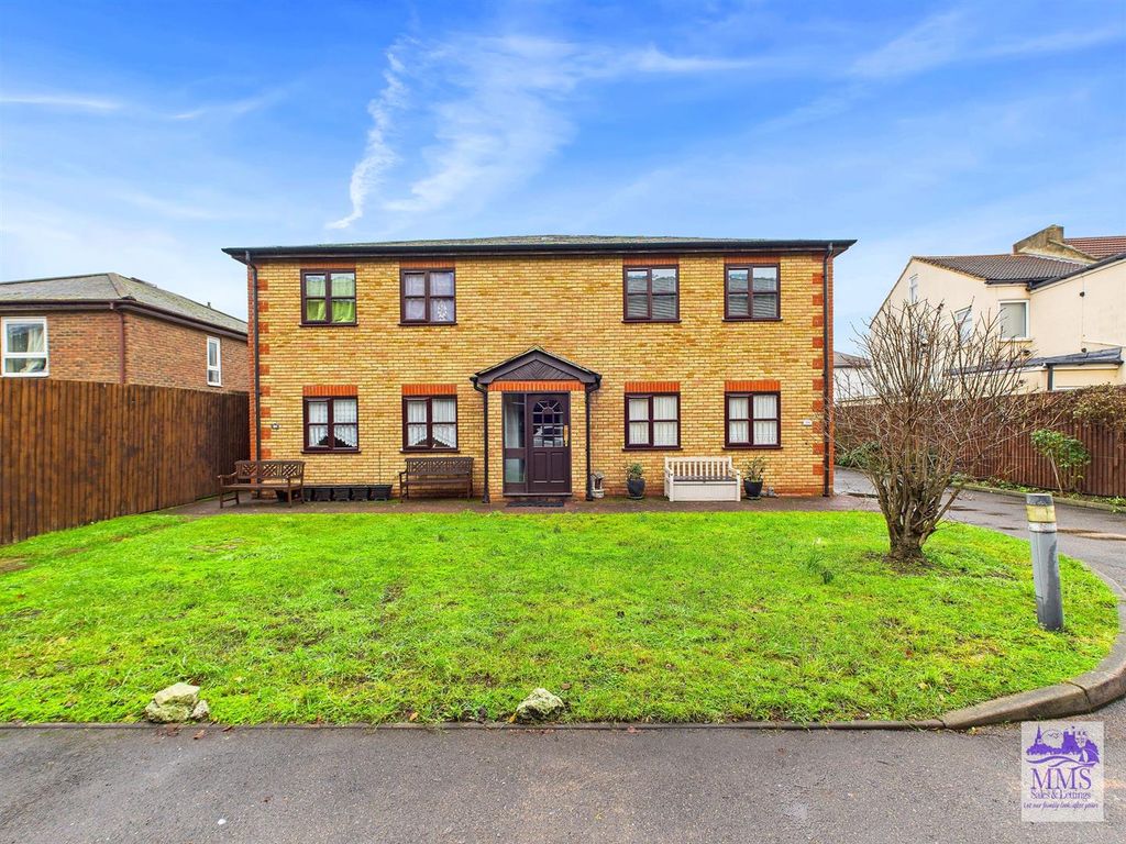 Property photo 1 of 12 Cam04098G0-Pr0140-Still016.Jpg