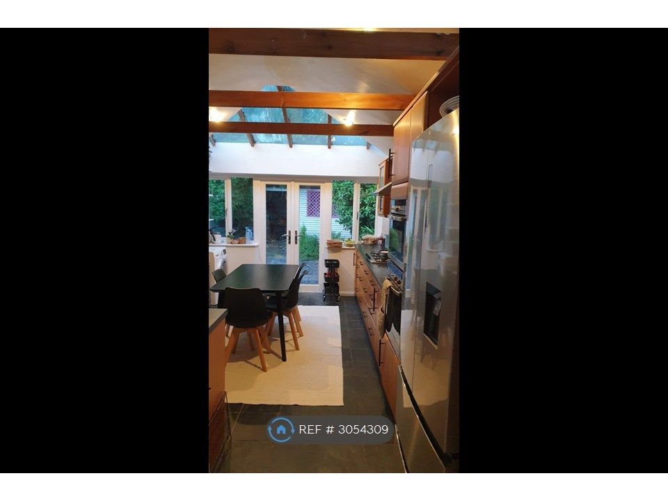 Property photo 1 of 9 Kitchen