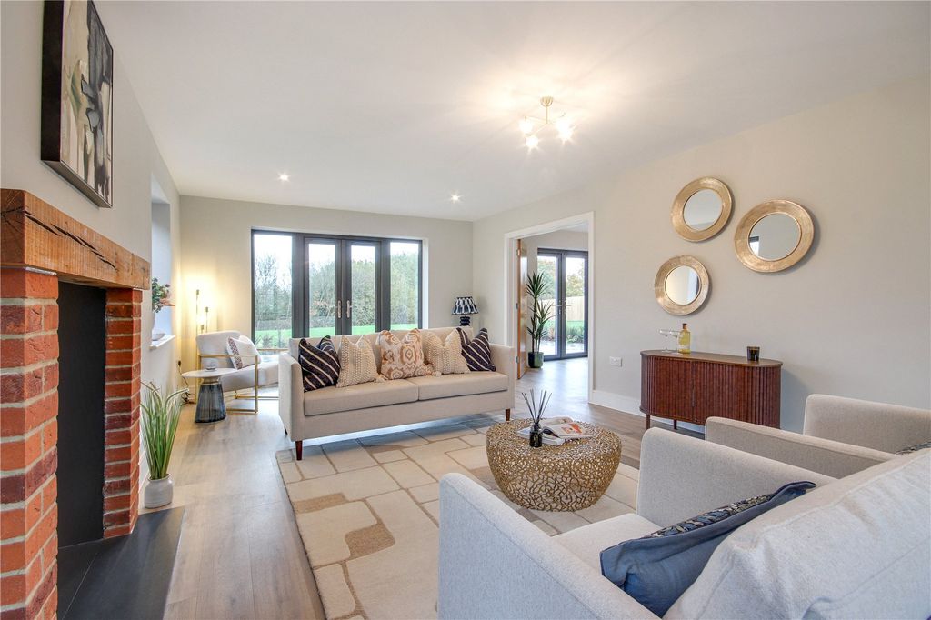 Property photo 2 of 13 Cleves Living