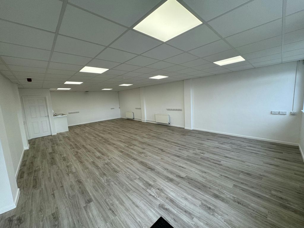 Property photo 3 of 8 Image00023.Jpeg