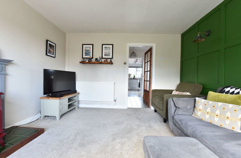 Property photo 3 of 15