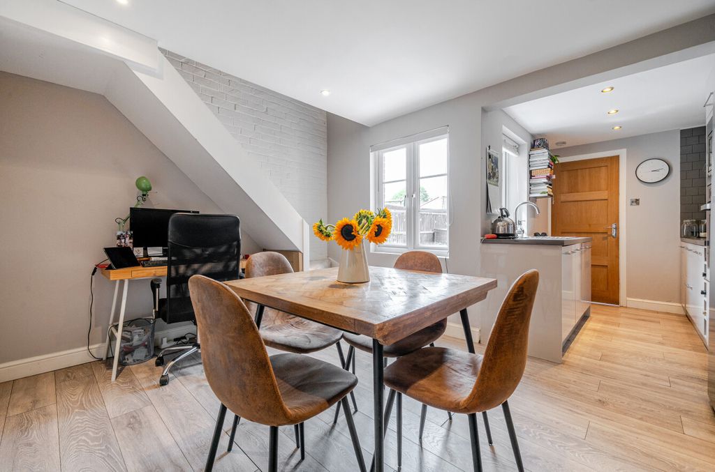 Property photo 3 of 11 1314451-12-68766B...