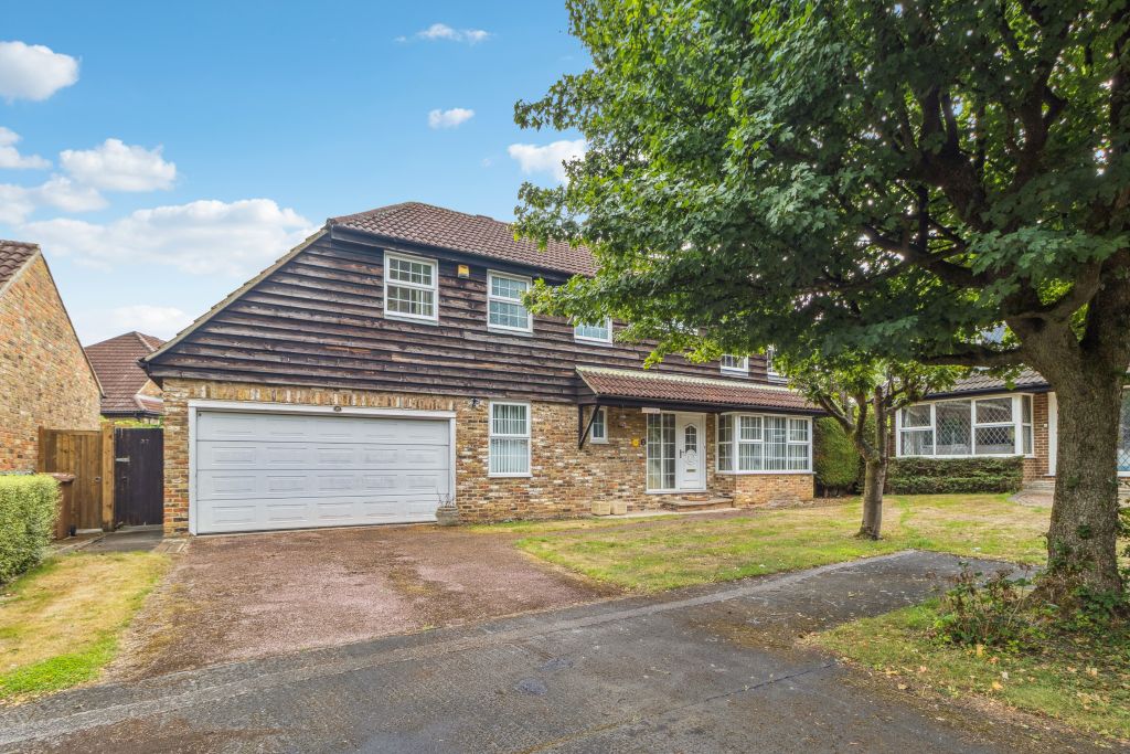 Property photo 1 of 17