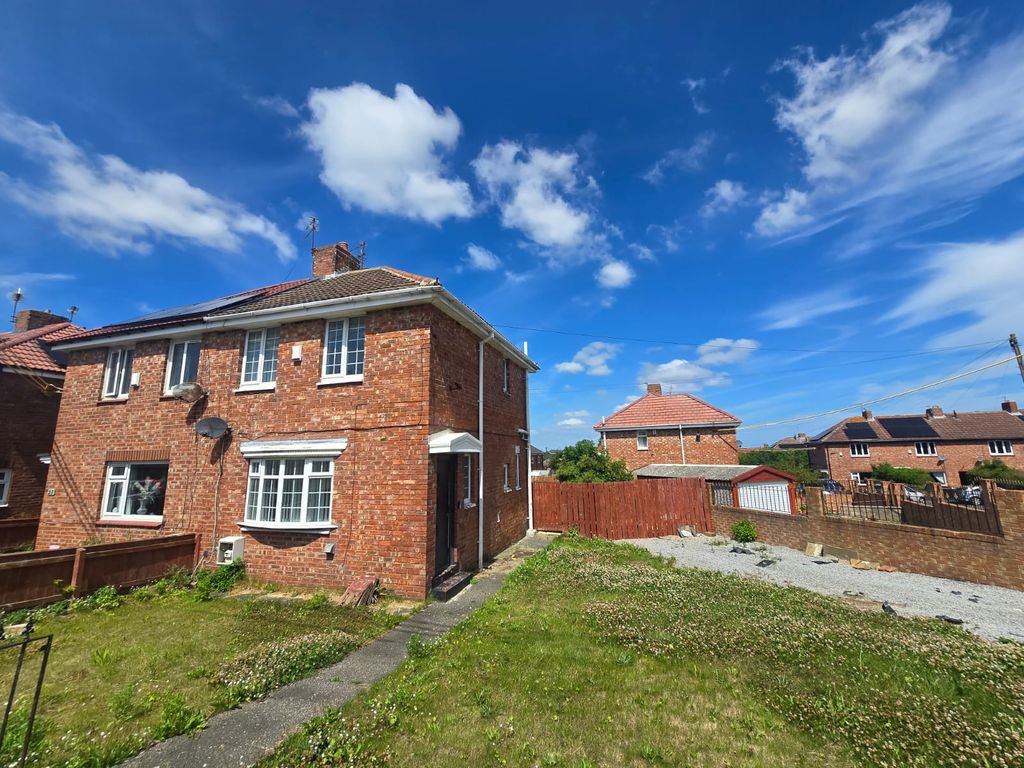 Property photo 1 of 2 2 Bed Semi Detatched