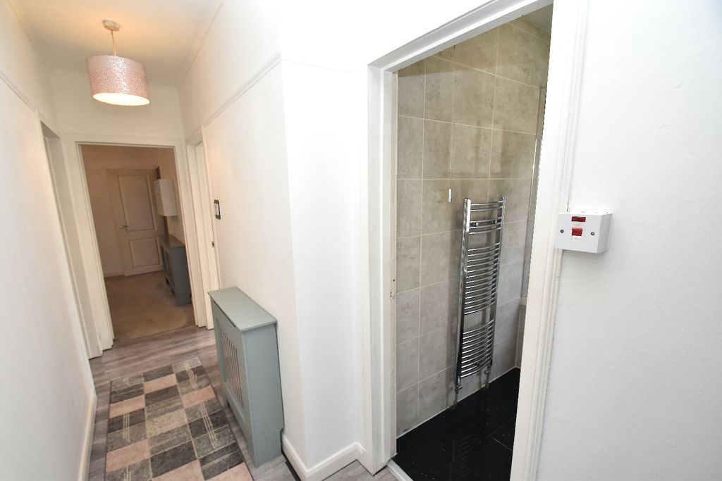 Property photo 2 of 19 4827633