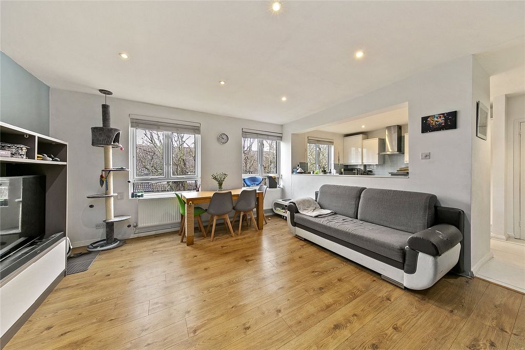 Property photo 2 of 9 Picture No. 10