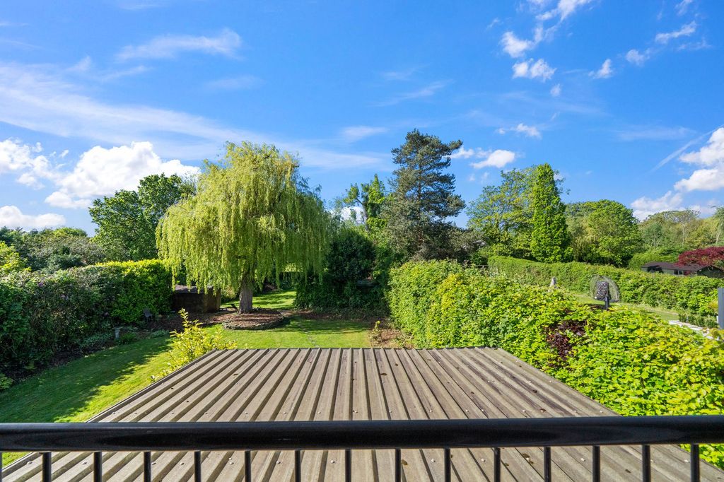 Property photo 1 of 34