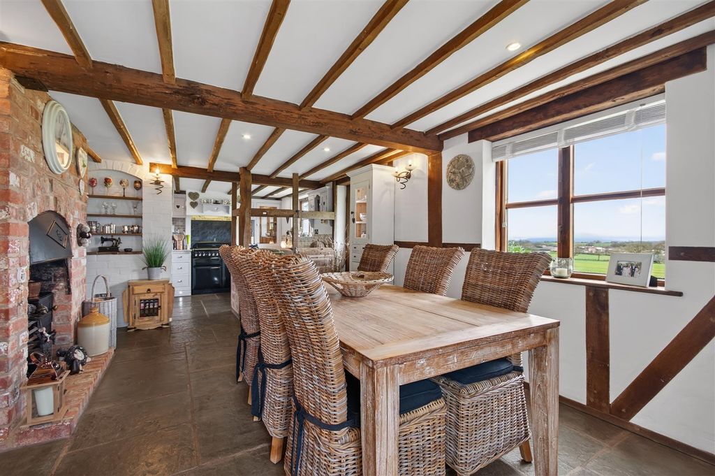 Property photo 3 of 59