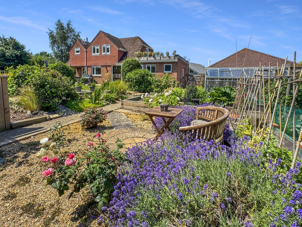 Property photo 2 of 41