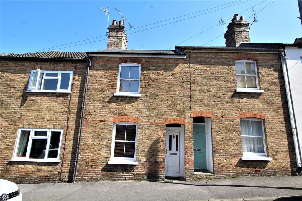 Property photo 1 of 10 Front