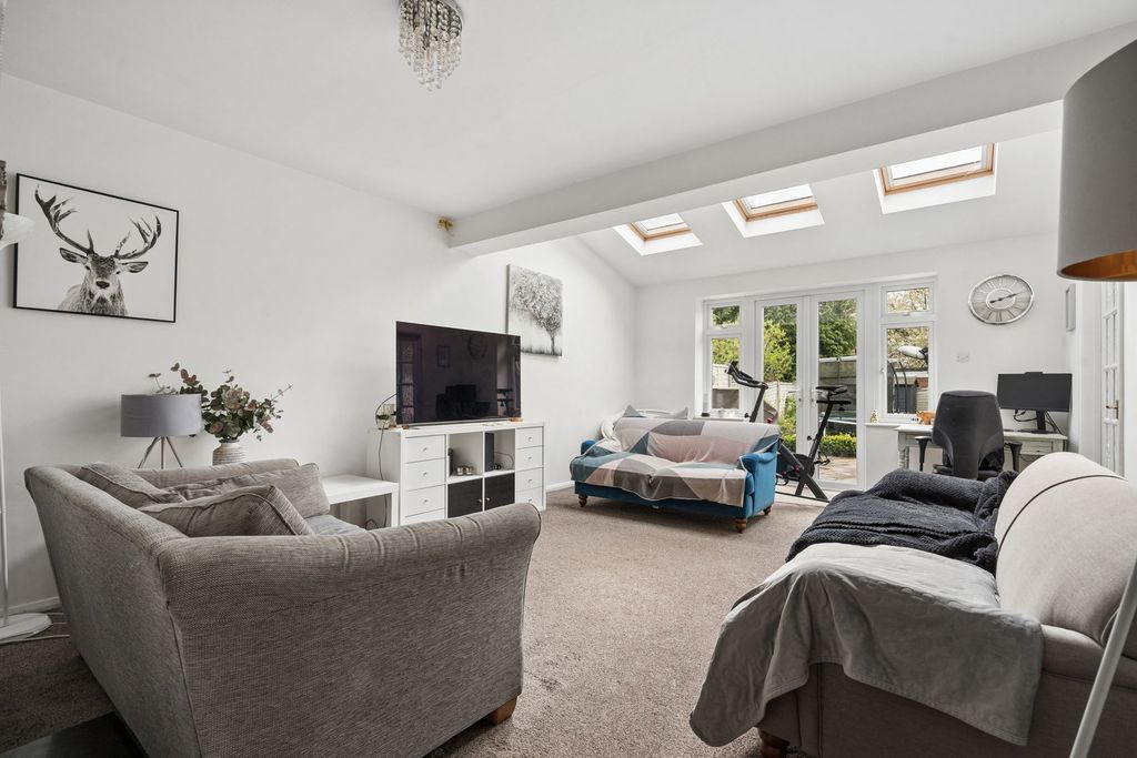 Property photo 2 of 17