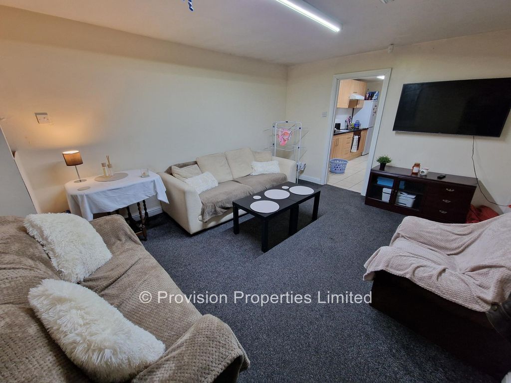 Property photo 1 of 8 Photo