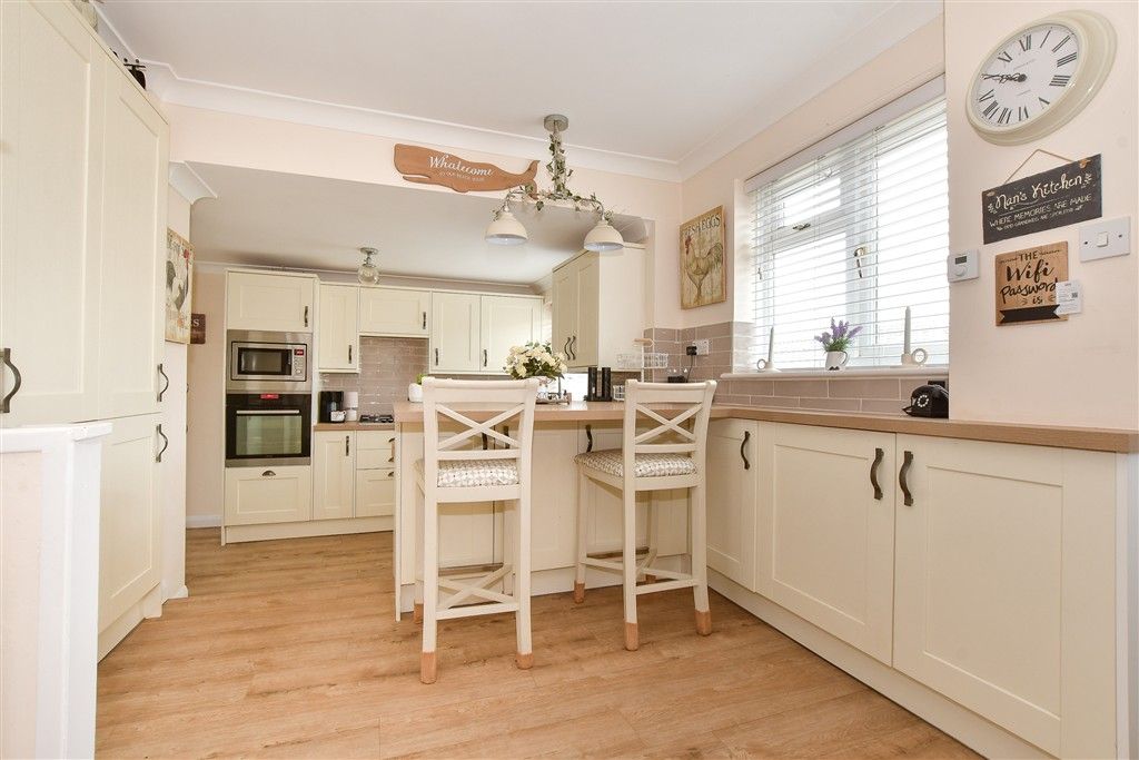 Property photo 3 of 14 Dining Area