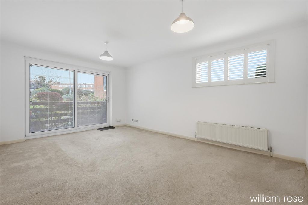 Property photo 3 of 14 8_Img_2521.Jpg