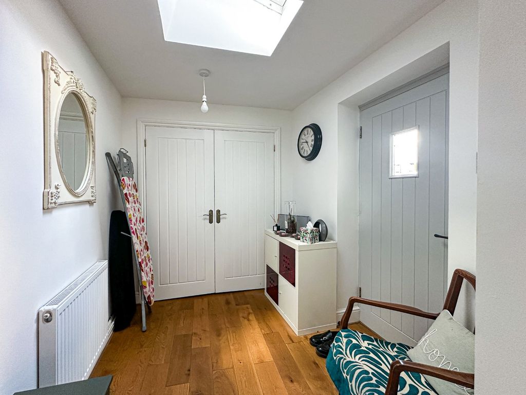 Property photo 2 of 32 4393452