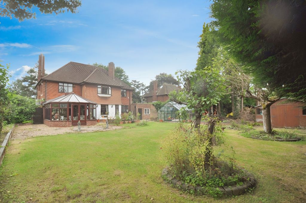 Additional image 19 of 5 bed detached house for saleLondon Road, Luton LU1