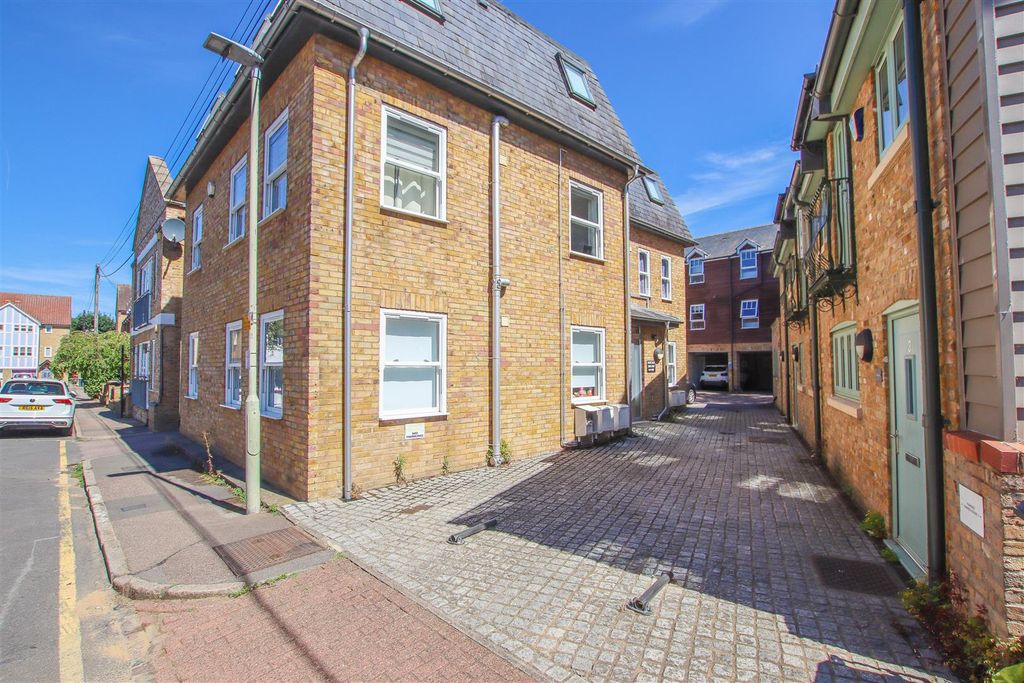 Property photo 1 of 12 Img_0956.Jpg