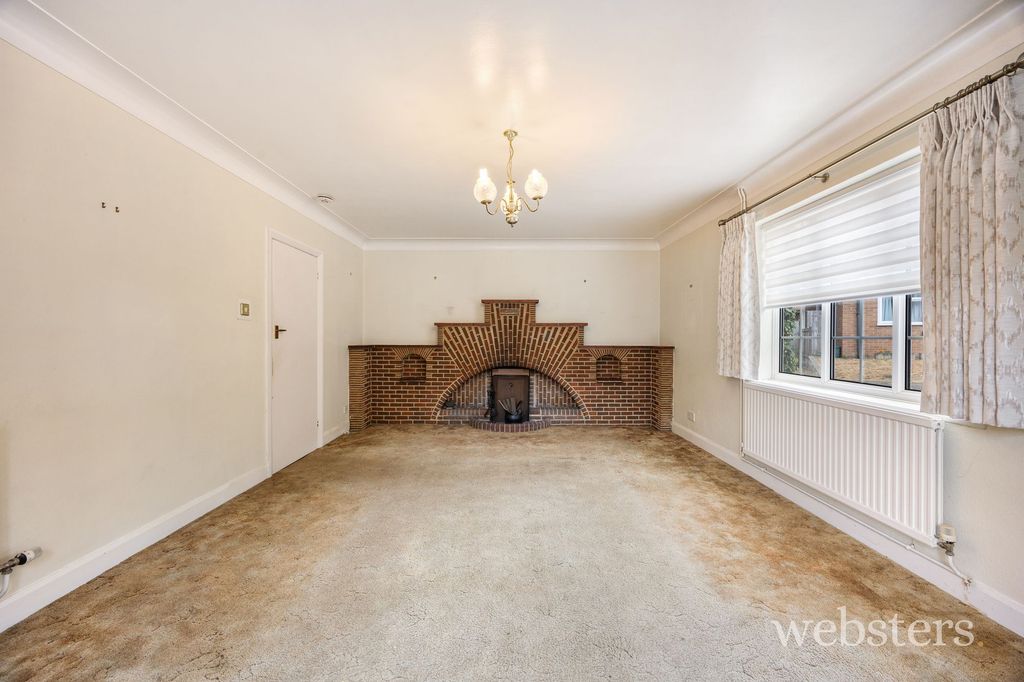 Property photo 3 of 27