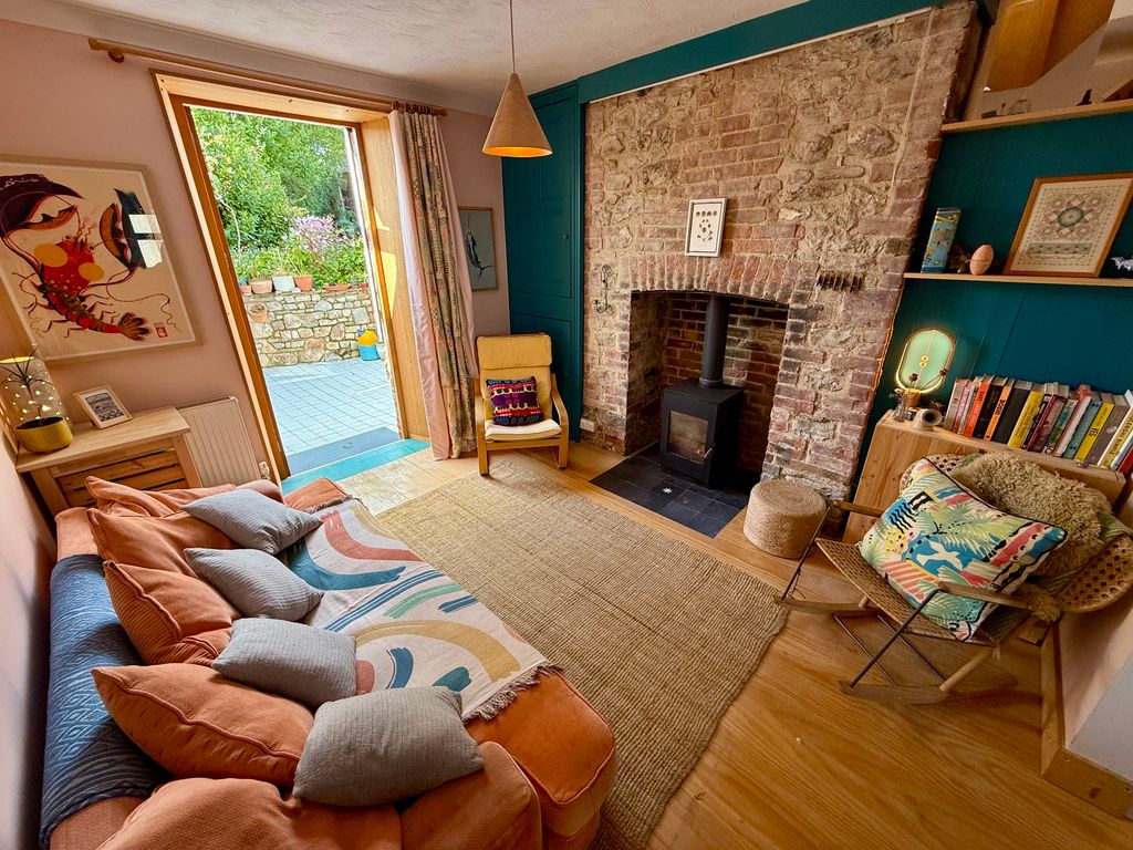 Property photo 1 of 37