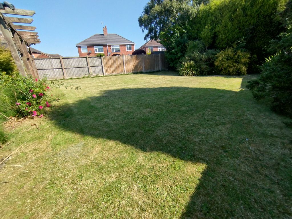 Property photo 3 of 27
