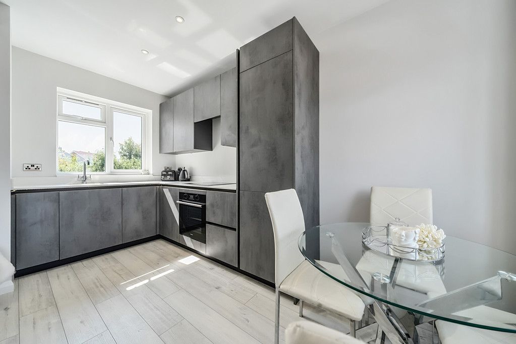 Property photo 2 of 12 Kitchen