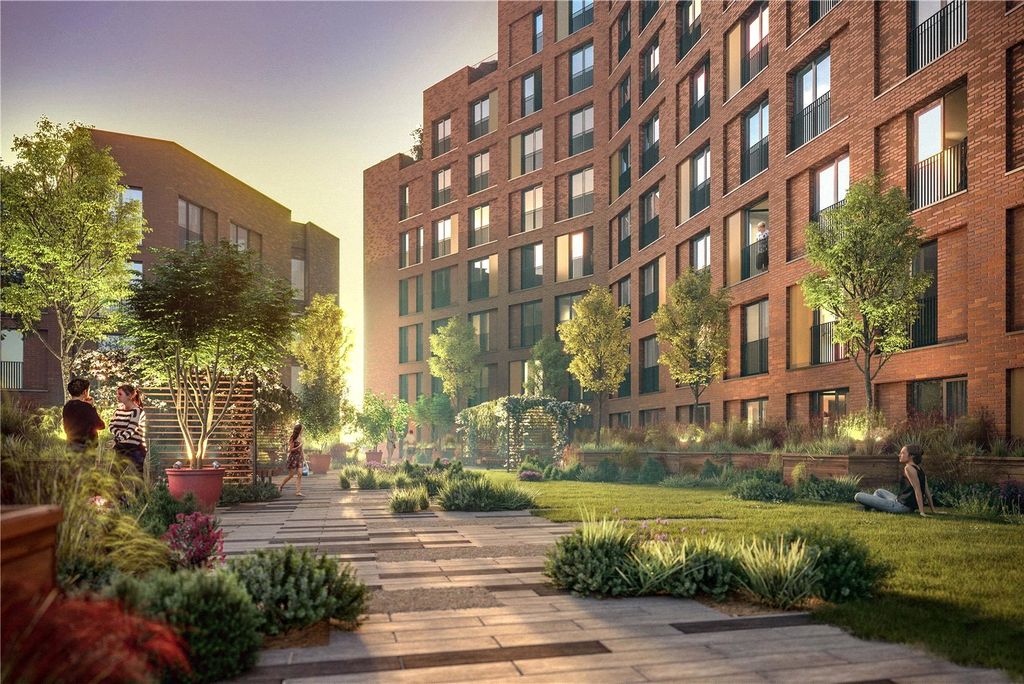 Property photo 1 of 30 Springwell Courtyard