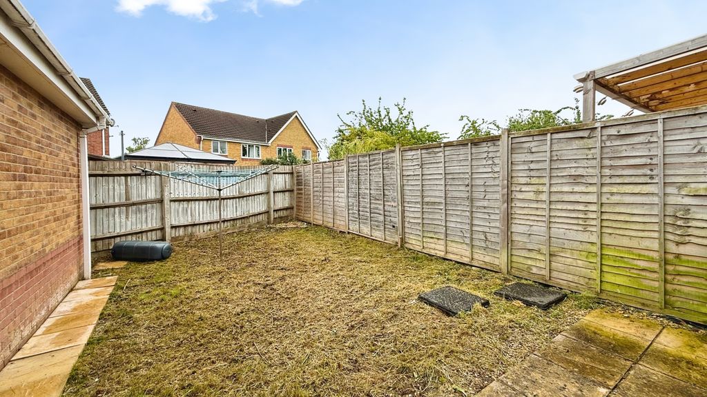 Property photo 2 of 13 Garden
