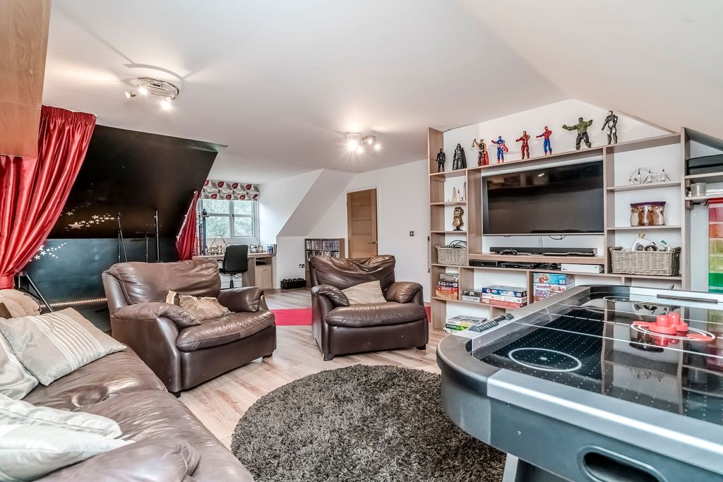 Additional image 32 of 6 bed detached house for saleFarington Lodge Gardens, Farington PR25