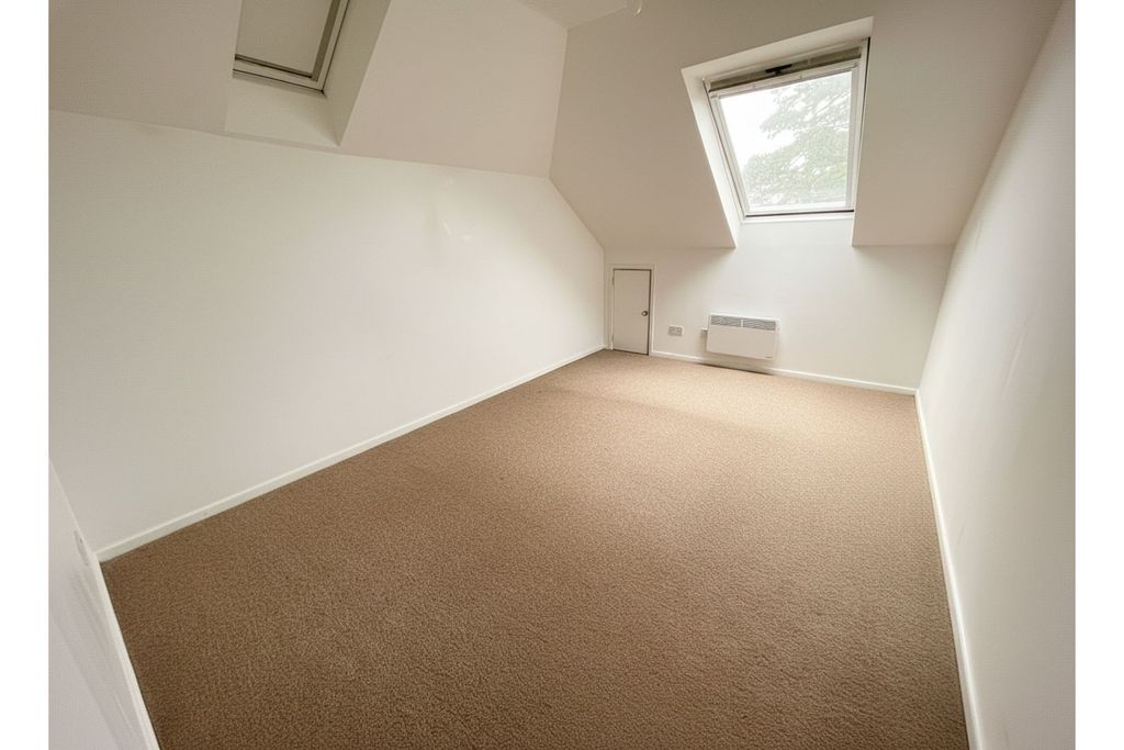 Property photo 3 of 7 Bedroom