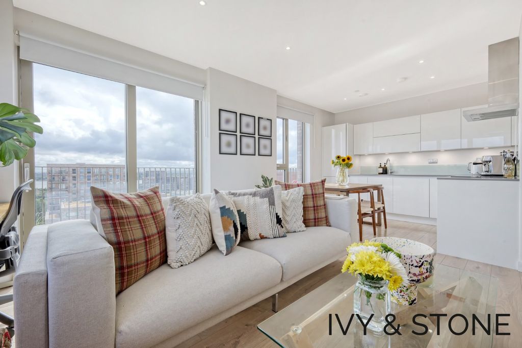 Property photo 1 of 13 4358820