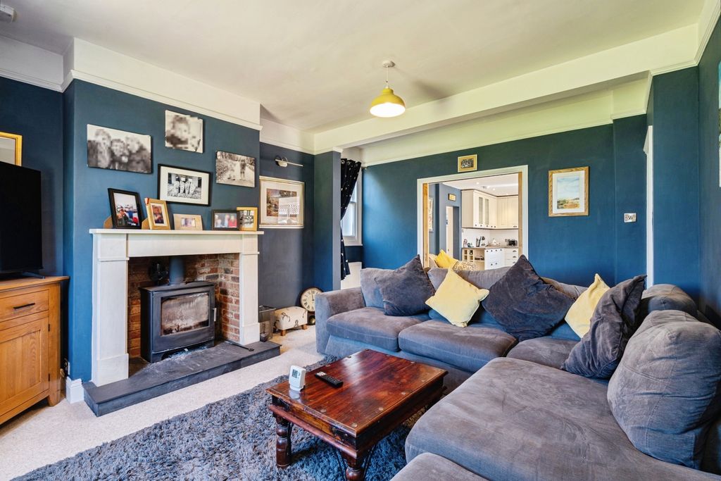 Property photo 3 of 30 Pbox-Img.Jpg