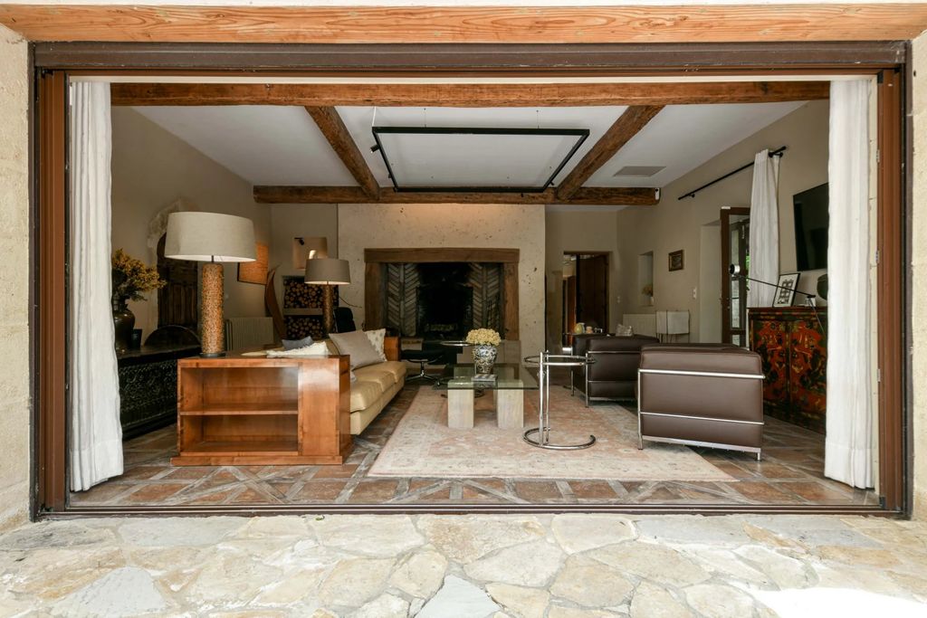 Property photo 3 of 47