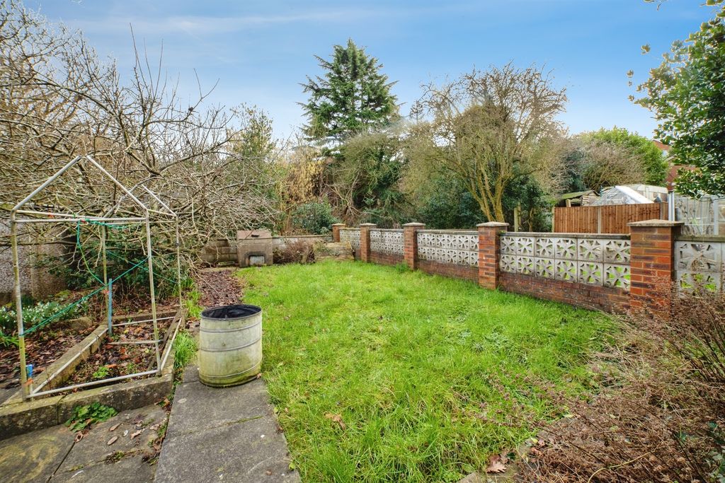 Property photo 3 of 20