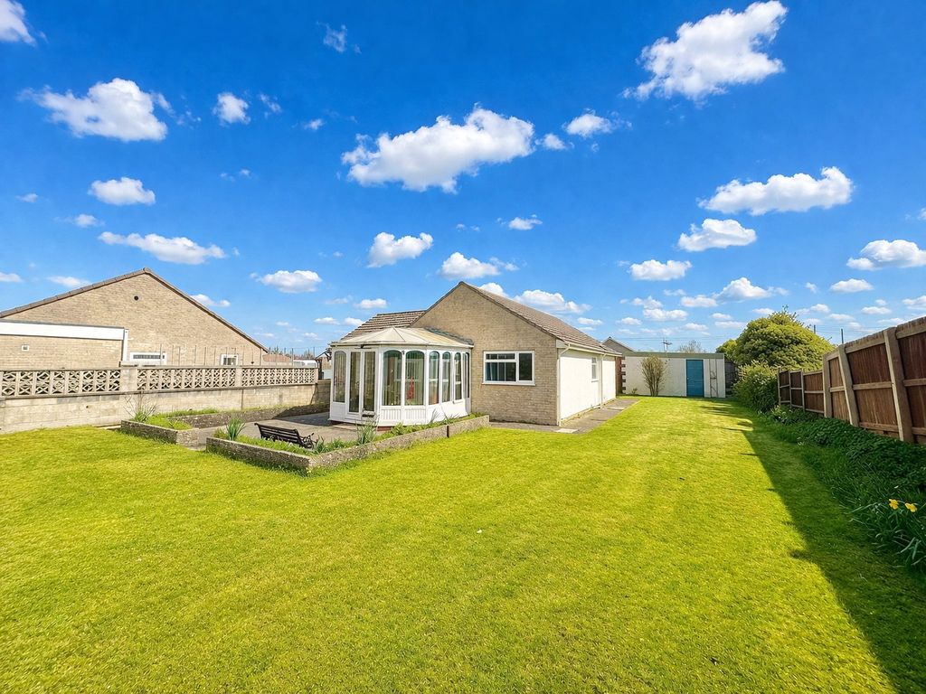 Property photo 3 of 17 Picture No. 30