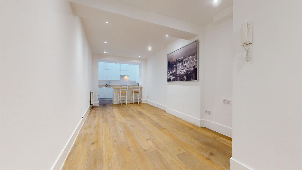 Property photo 2 of 11 66E016954442A04E7295Afdc_12E703F6Fddfc7d56851dc8B6