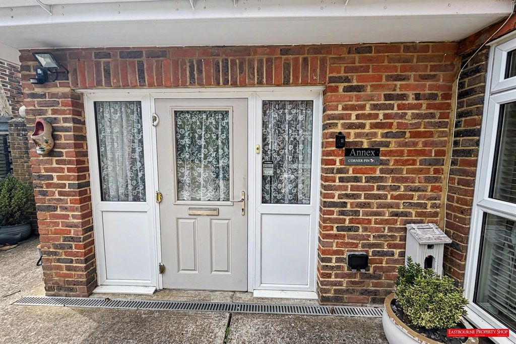 Property photo 3 of 42