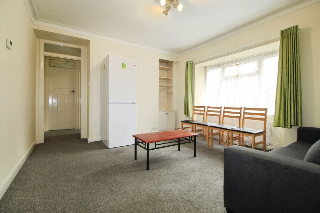 Property photo 2 of 14 Gallery