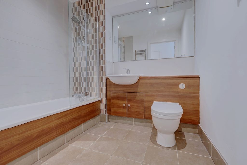 Property photo 3 of 8 Picture No. 09