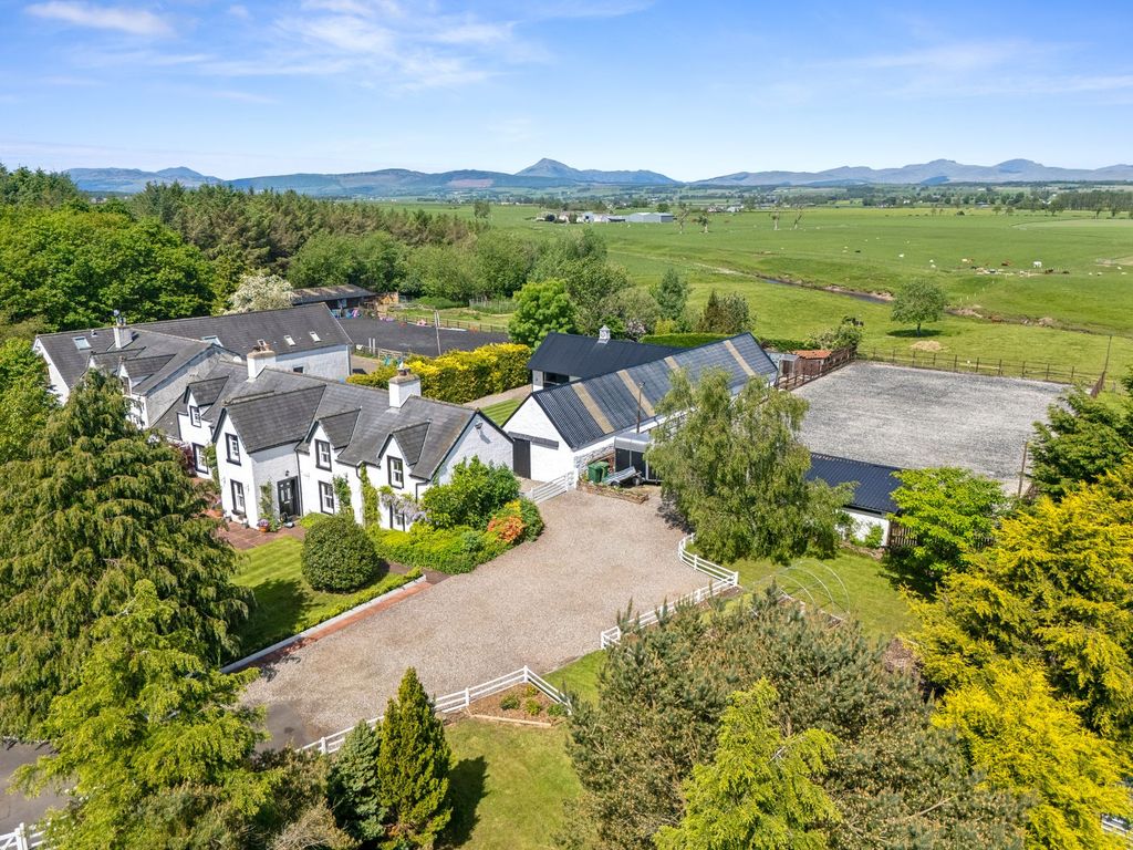 Property photo 1 of 52