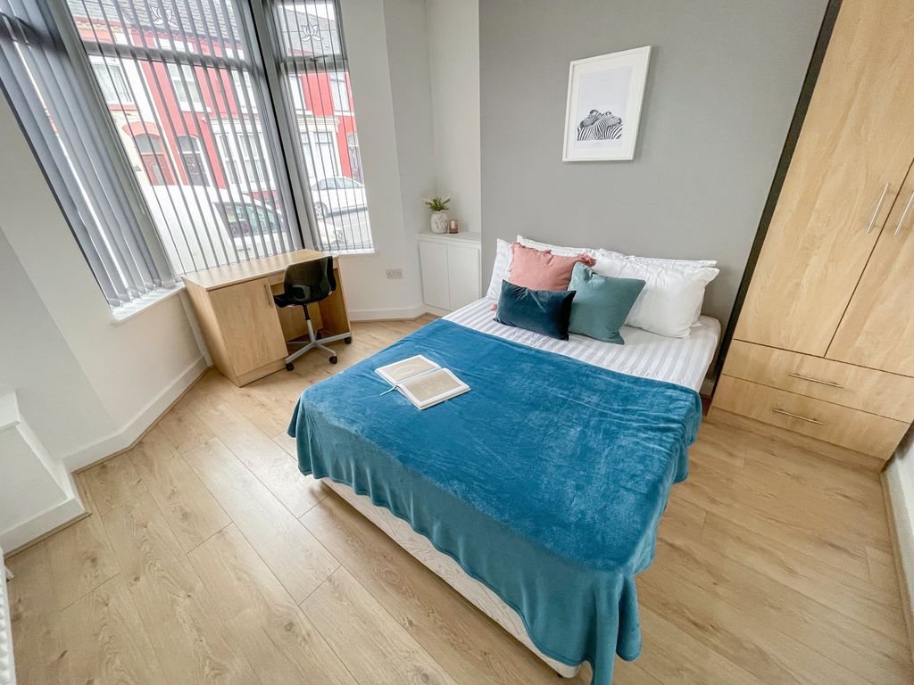 Property photo 2 of 12 File_000