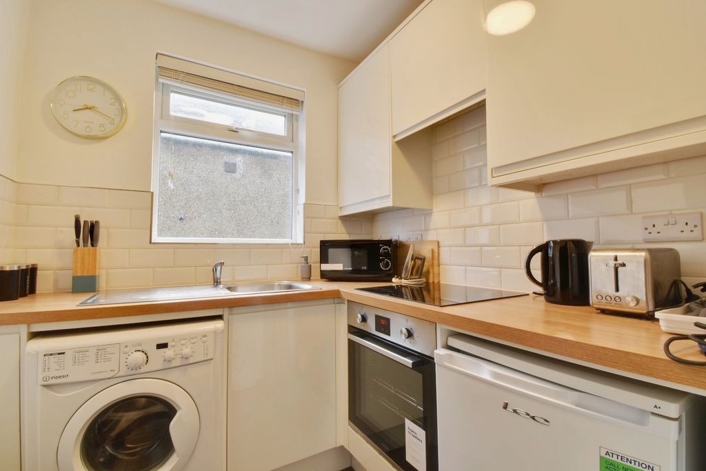 Property photo 3 of 7 Picture No. 04