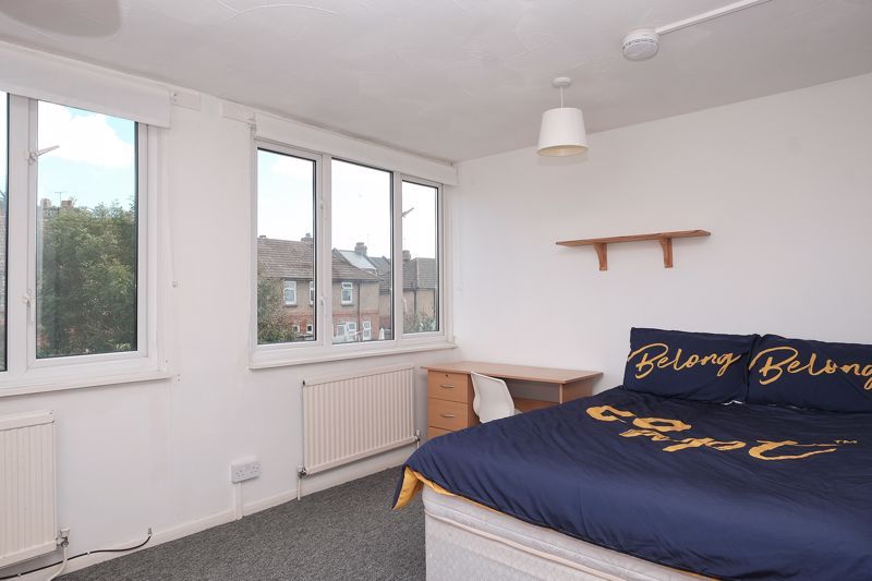 Property photo 1 of 10 Bedroom 3