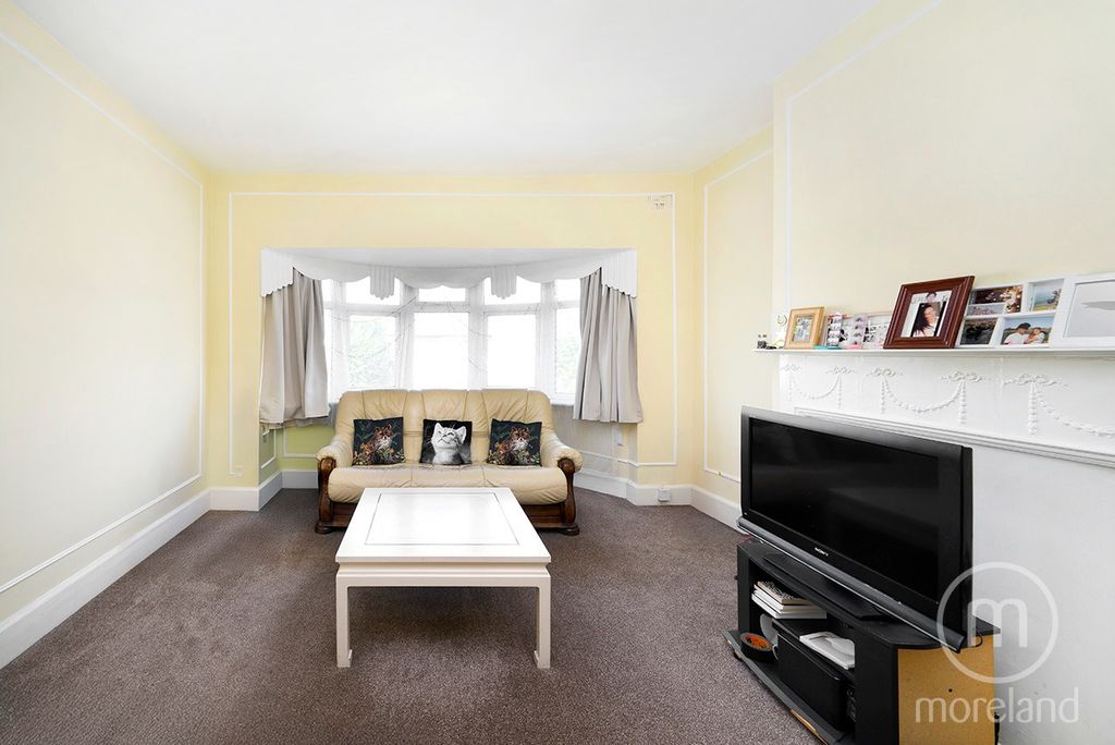 Property photo 2 of 8 2646191