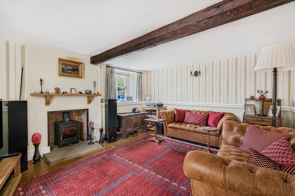 Property photo 3 of 13 Sitting Room