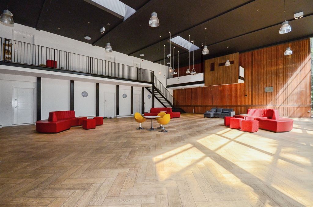 Property photo 2 of 10