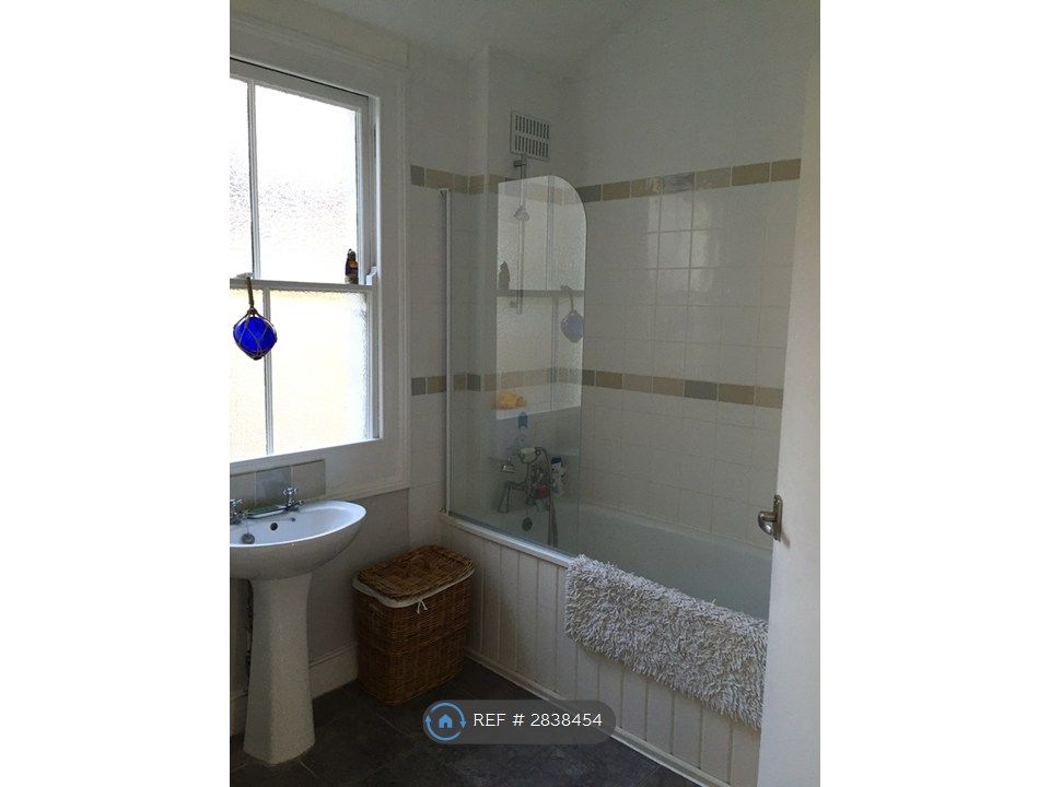 Property photo 3 of 6 Bath &amp; Shower. Loo Separate.